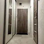 Apartment Bright And Comfy With Free Parking *