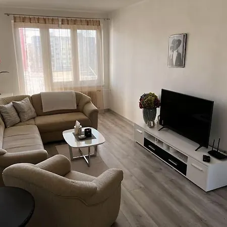 Apartmán Bright And Comfy With Free Parking Velke Kapusany