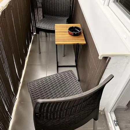 Bright And Comfy With Free Parking Apartmán Velke Kapusany