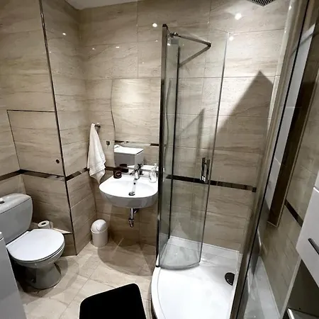 Bright And Comfy With Free Parking Apartament