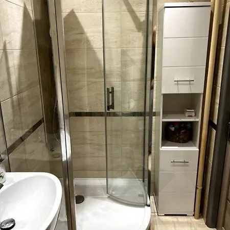 Bright And Comfy With Free Parking Velke Kapusany