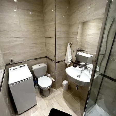 Bright And Comfy With Free Parking Velke Kapusany