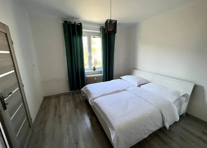 Apartment Bright And Comfy With Free Parking *